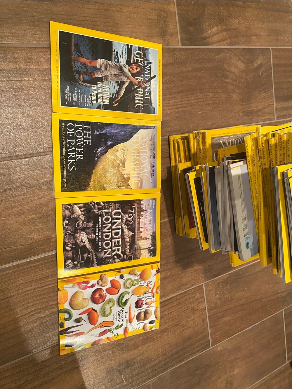 National Geographic Yellow-Border Magazine Lot